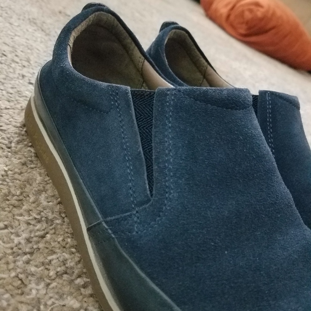 9m Hush Puppies Slip-Ons View 2